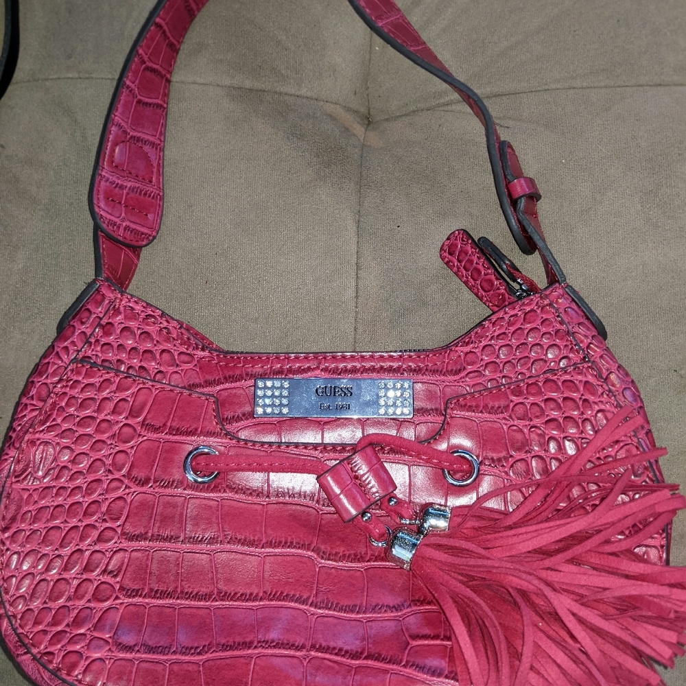 GUESS HANDBAGS - Picture 14 of 16